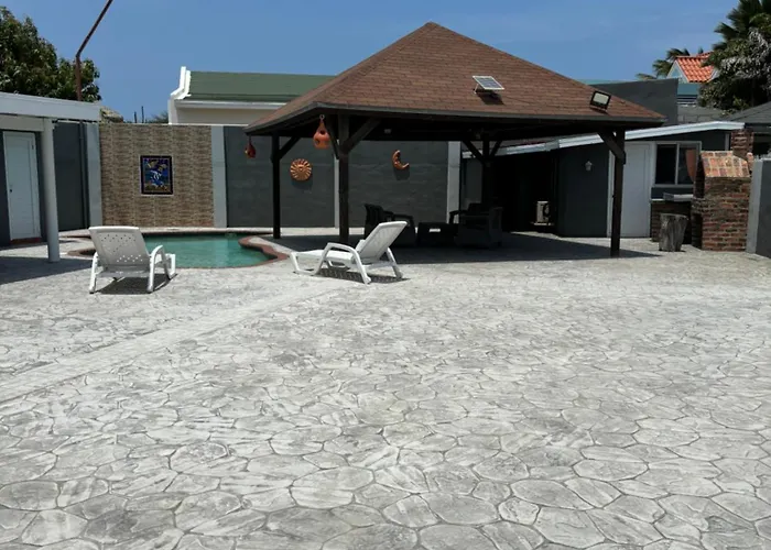 House With Pool In Santa Cruz